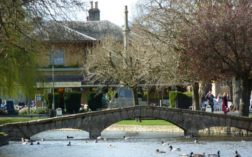 The Most Beautiful River Walks In The Cotswolds